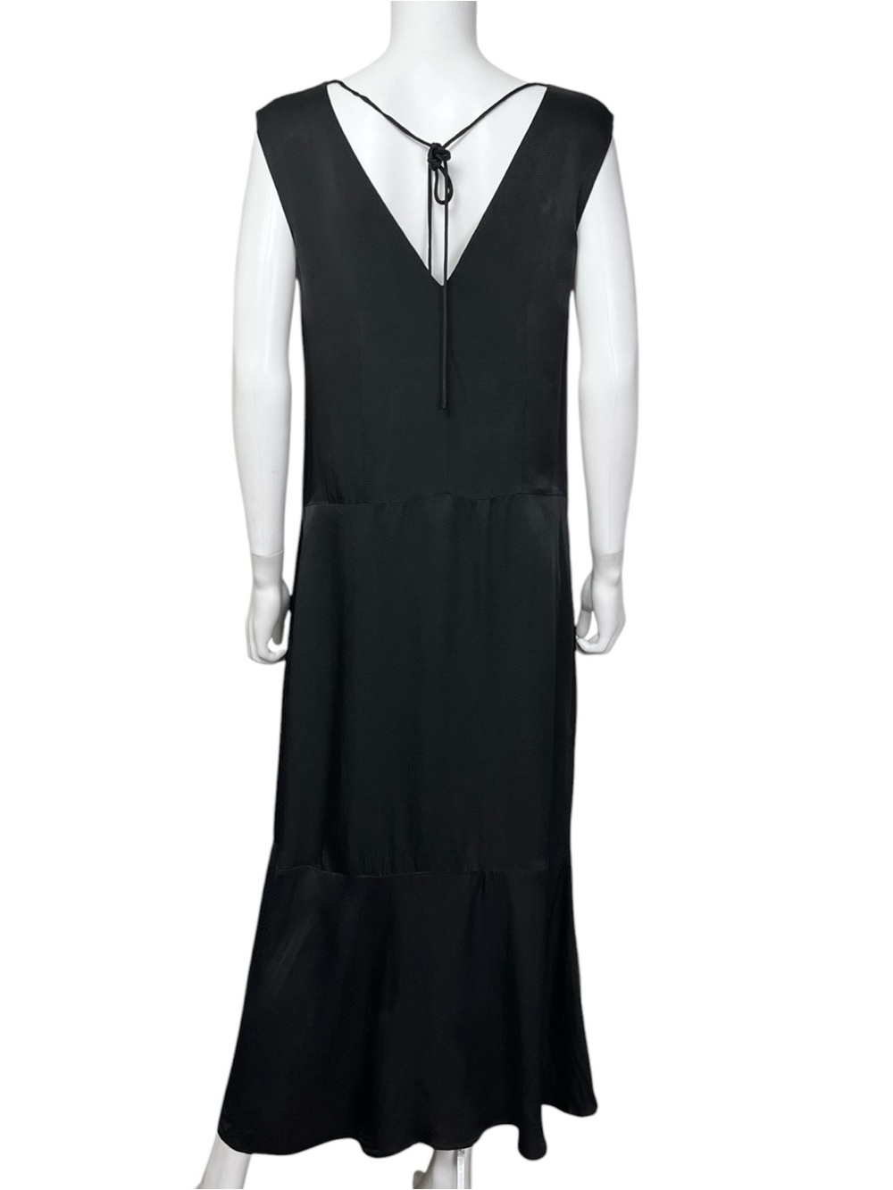 Everlane The Satin V Neck Maxi Dress in Black - sz Medium - Picture 10 of 13